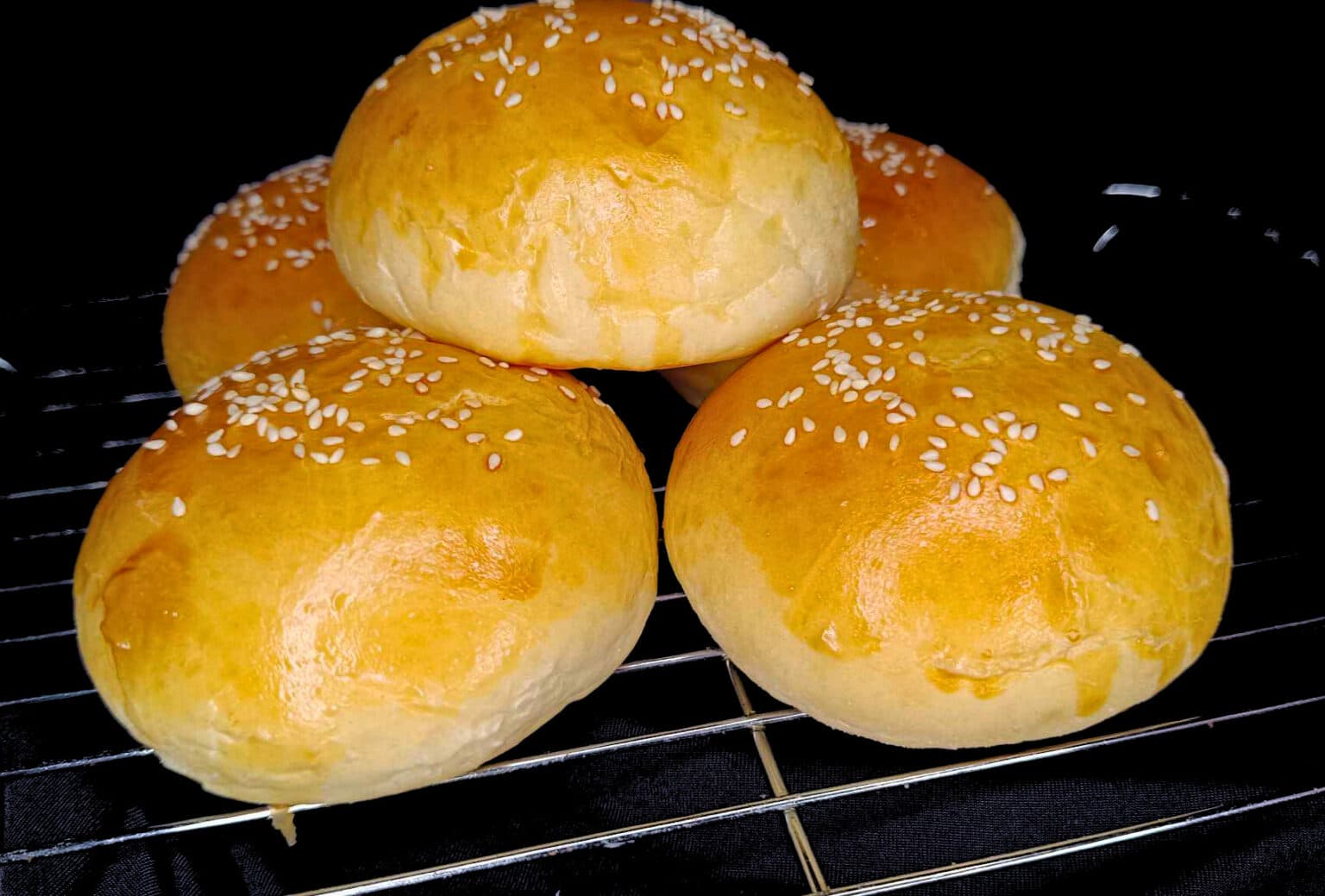 Chifle Pufoase de Casă pentru Burgeri1 (1)