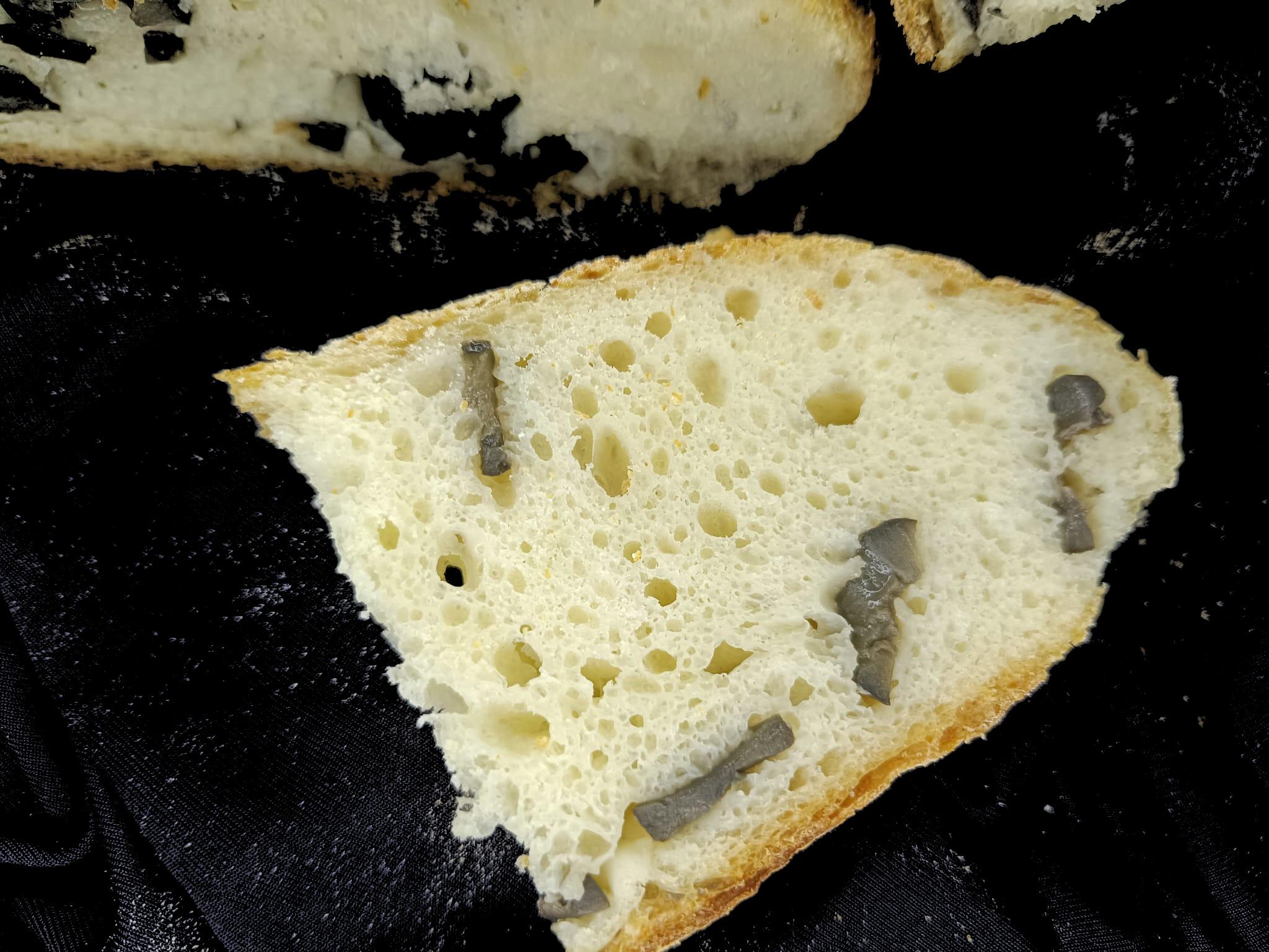 Pâine cu măsline