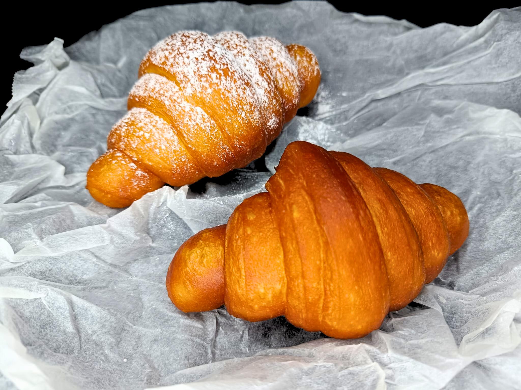 Croissante Gogoși – Frăgezime și puf în fiecare mușcătură
