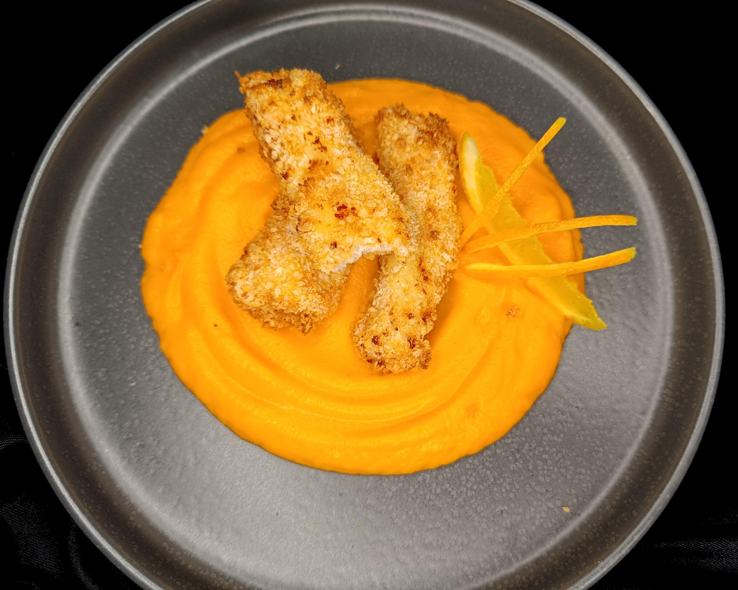 Pui Panko la Air Fryer cu Piure de Cartofi Dulci Infuzați cu Portocală