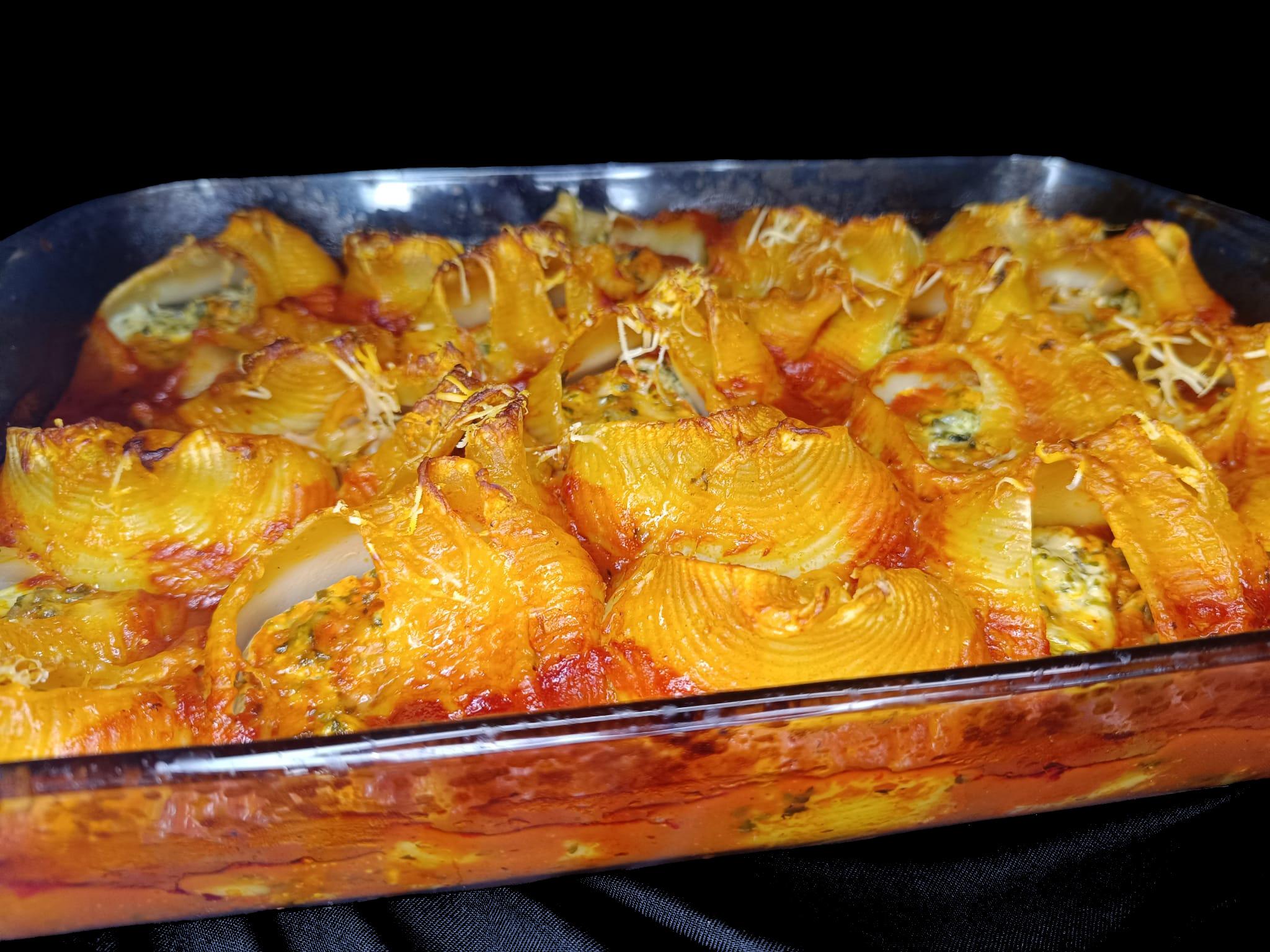 Lumaconi Umpluți la Cuptor